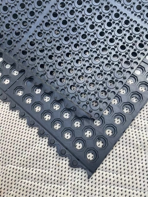 İş yeri veya fabrika için delikli siyah anti yorgunluk paspası