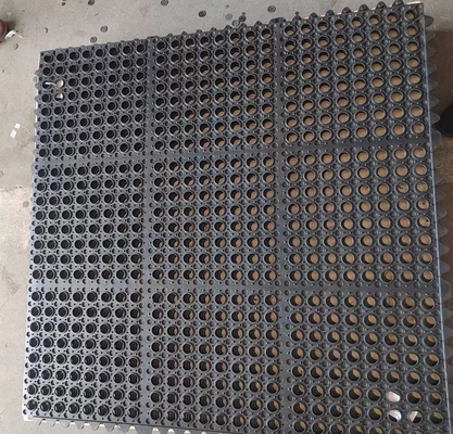 İş yeri veya fabrika için delikli siyah anti yorgunluk paspası
