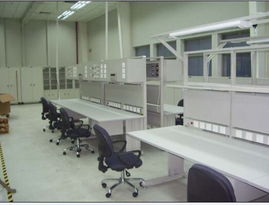 Elektronik Montajı için Tamamen Özelleştirilebilir Anti-Statik ESD Tezgahı