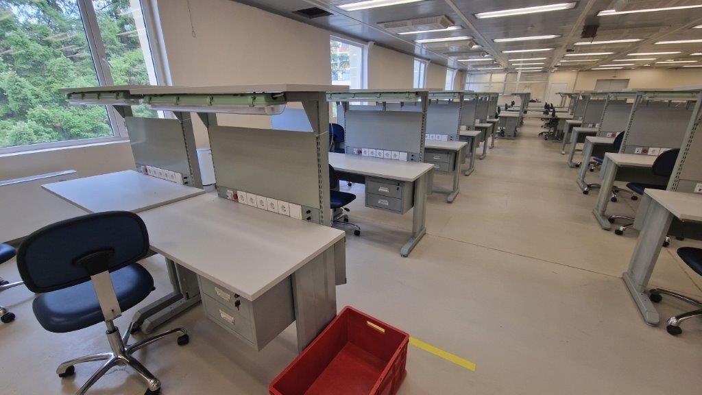 Özel ESD Çalışma Masası Elektronik Montajı İçin Anti-Statik Elektrik Laboratuvar Çalışma Masası